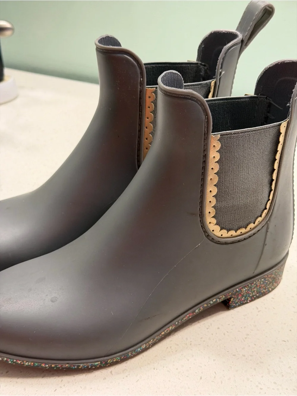 Jack Rogers Gray Chelsea Rain Boots Glitter Sole Size 7